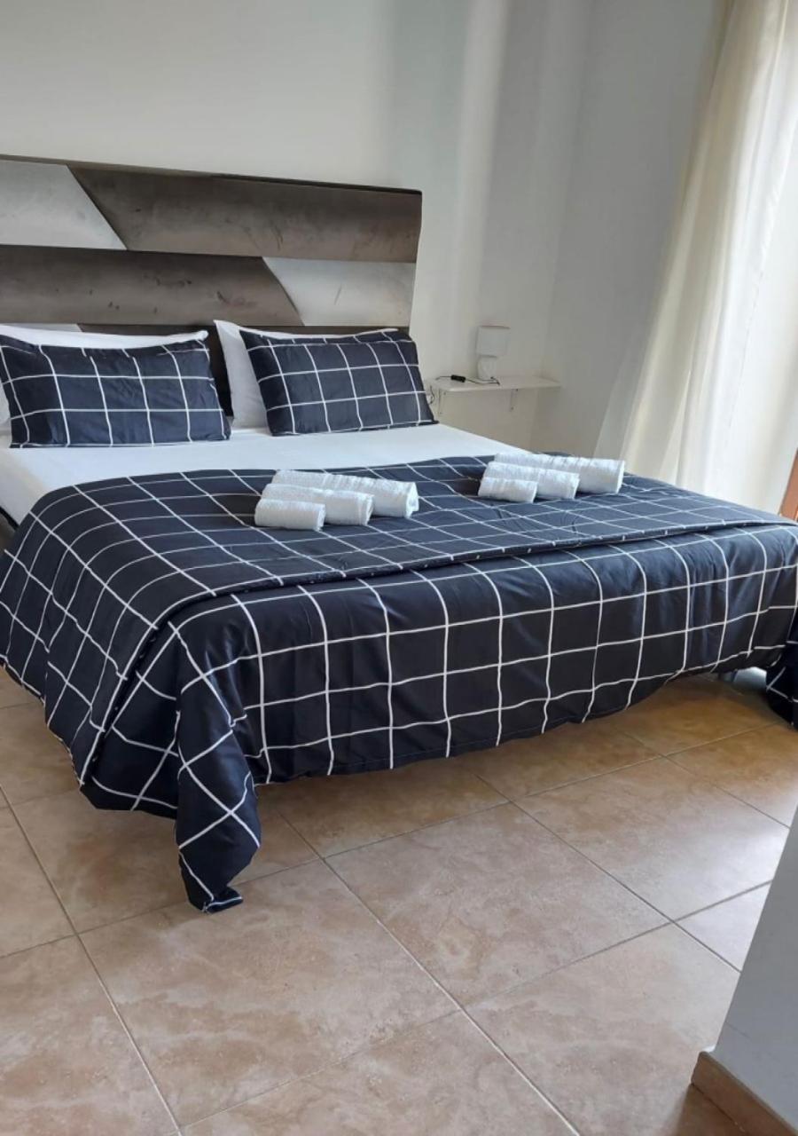 Miris Home Fast And Comfortable With Self Check In 8 Minutes Walk Near Naples Airport Buitenkant foto